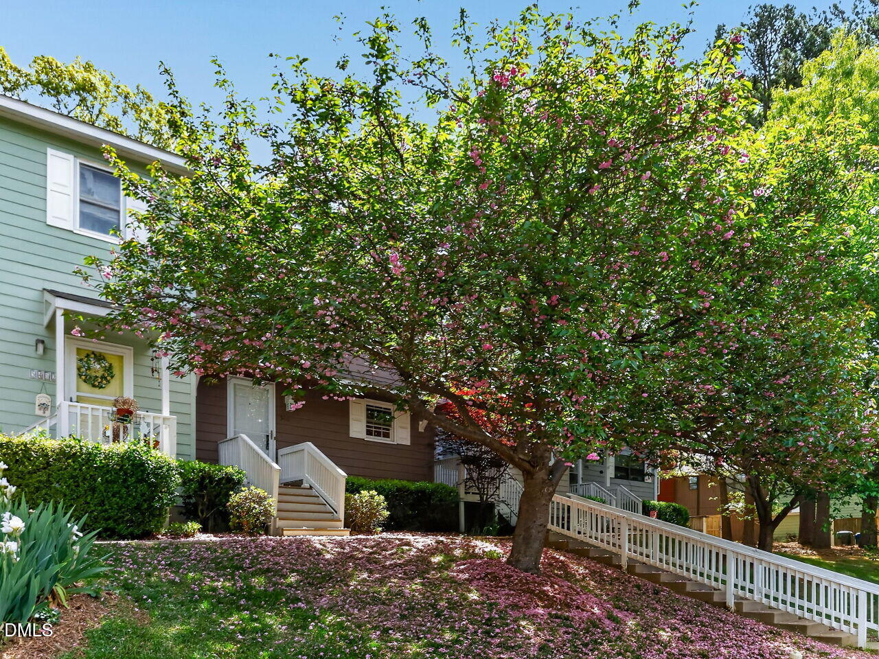 5410 Ridgeloch Place Raleigh, NC 27612 - Photo 2 of 32 002-1280x960-5410-ridgeloch-place