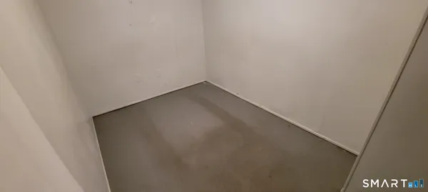 $2,400 | 8 Scuppo Road, Unit 3, Danbury, CT 06811