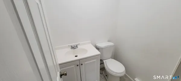 $2,400 | 8 Scuppo Road, Unit 3, Danbury, CT 06811