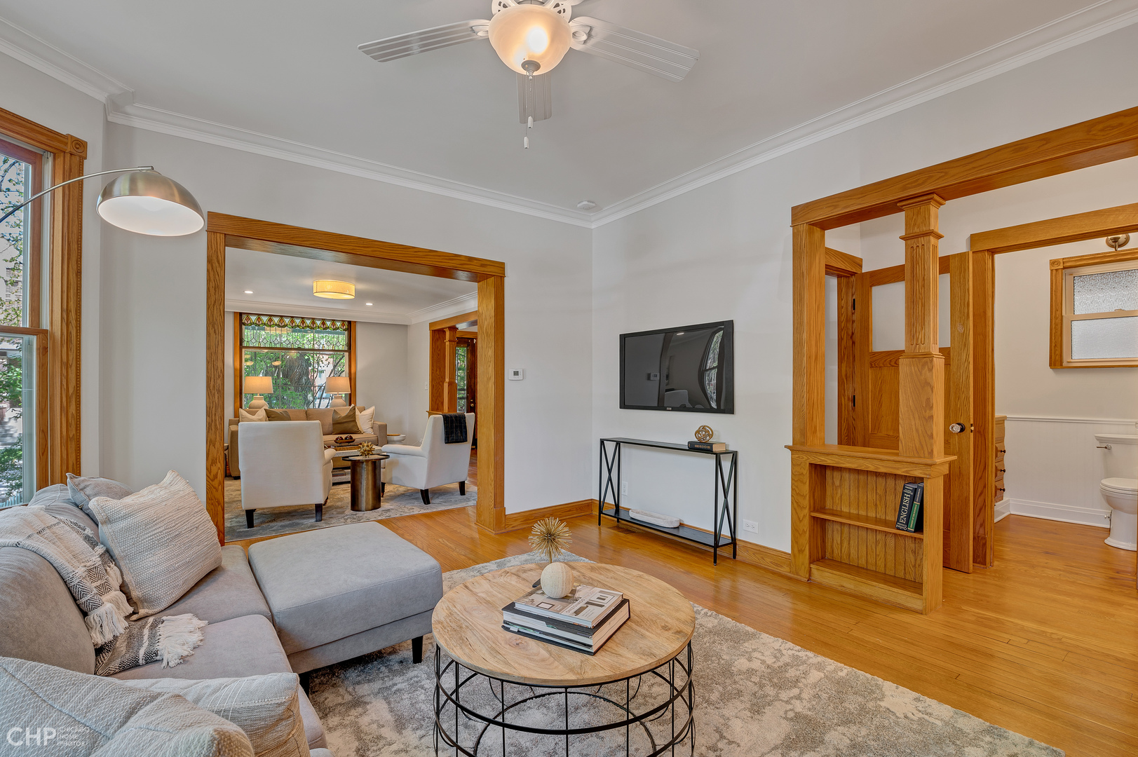 2425 West Wilson Avenue Chicago, IL 60625 - Photo 12 of 44