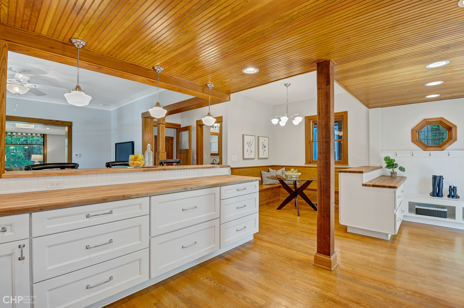 2425 West Wilson Avenue Chicago, IL 60625 - Photo 18 of 44