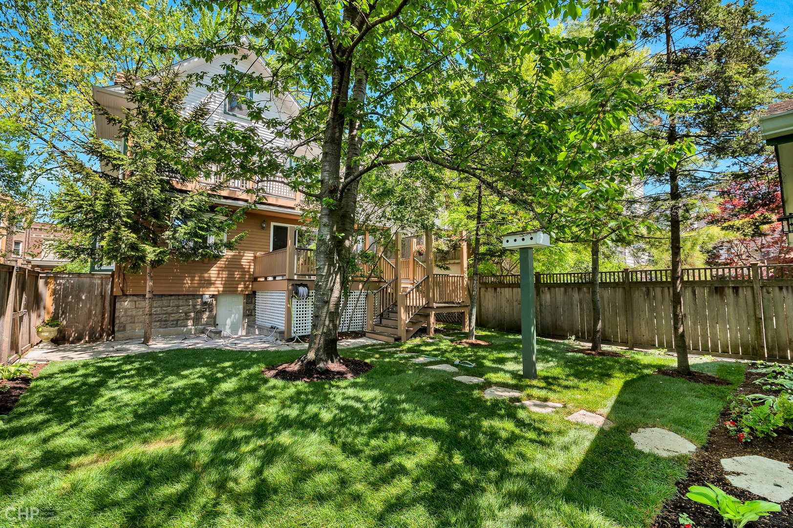 2425 West Wilson Avenue Chicago, IL 60625 - Photo 23 of 44