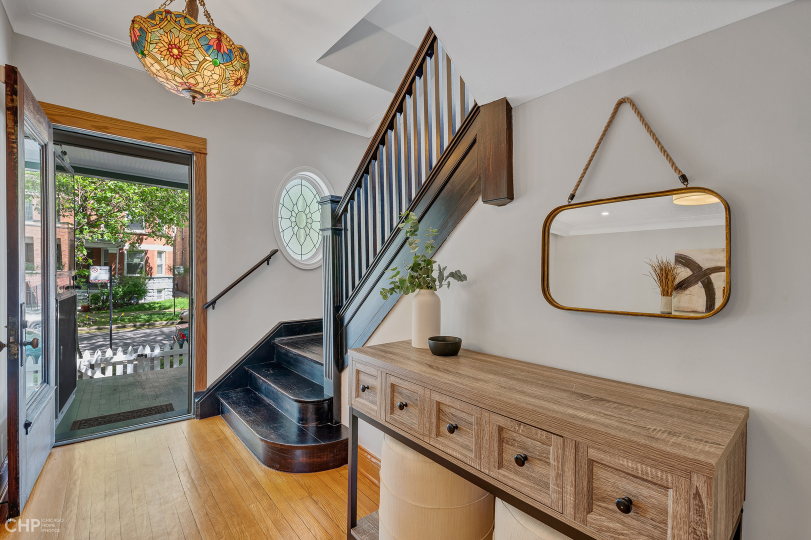 2425 West Wilson Avenue Chicago, IL 60625 - Photo 4 of 44