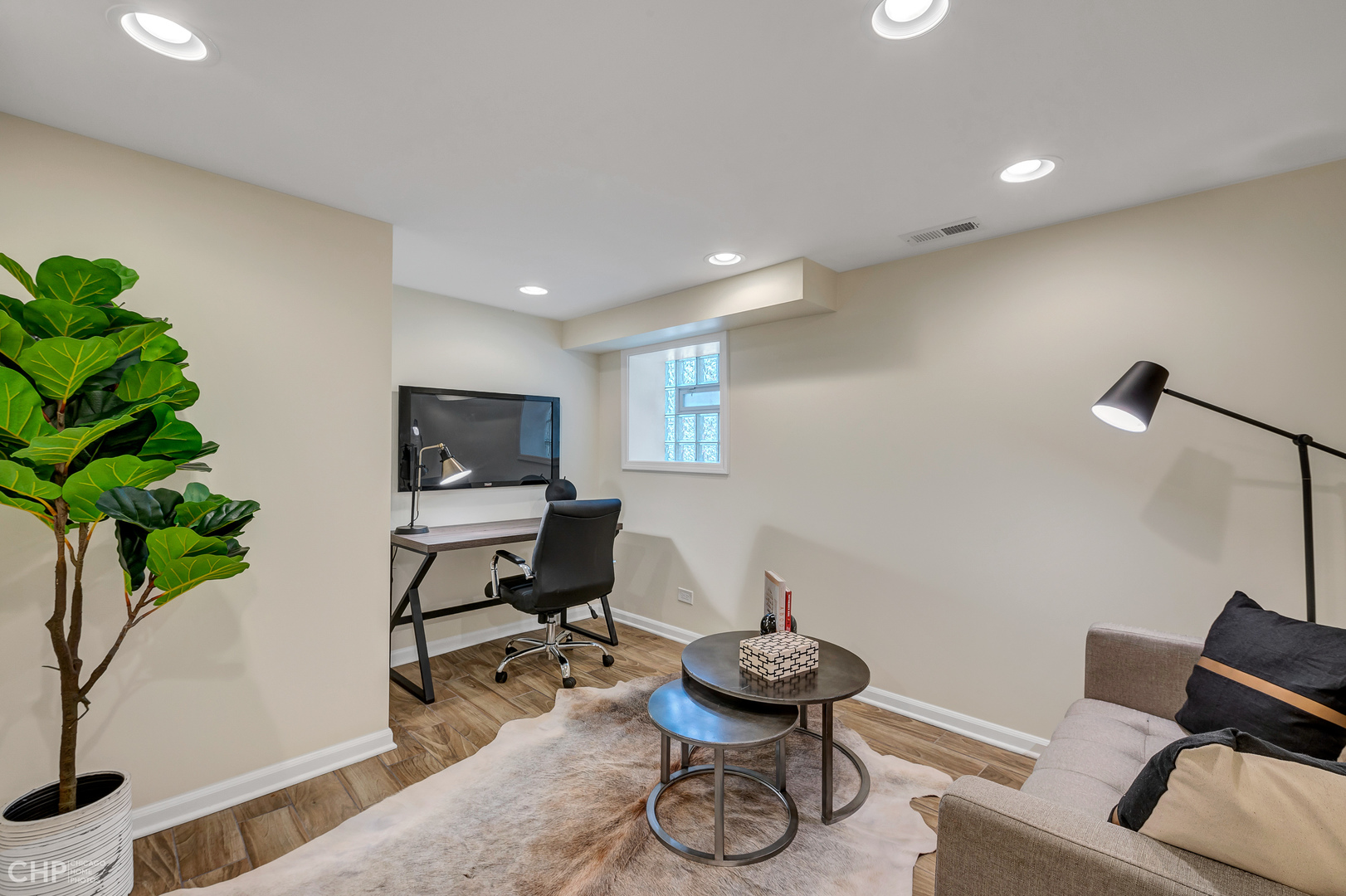 2425 West Wilson Avenue Chicago, IL 60625 - Photo 39 of 44