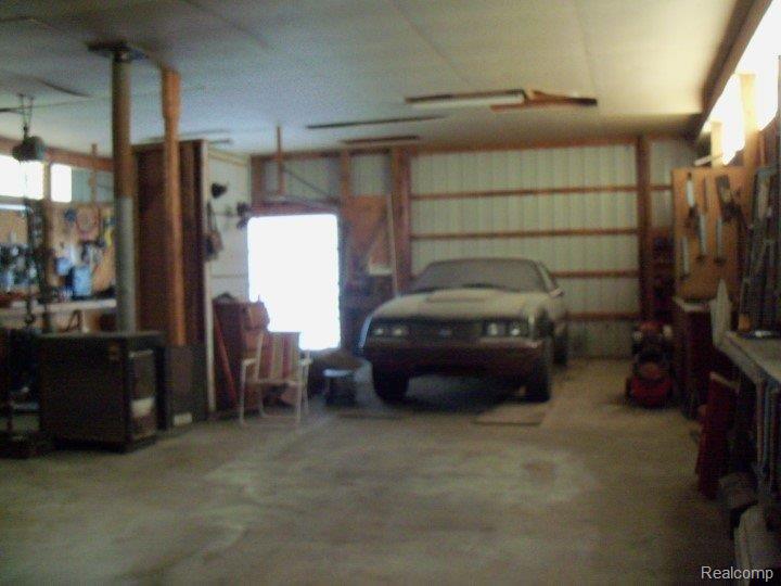10275 Dehmel Road Birch Run, MI 48415 - Photo 17 of 20 Dehmel Rd 30 x 40 pole barn, rea