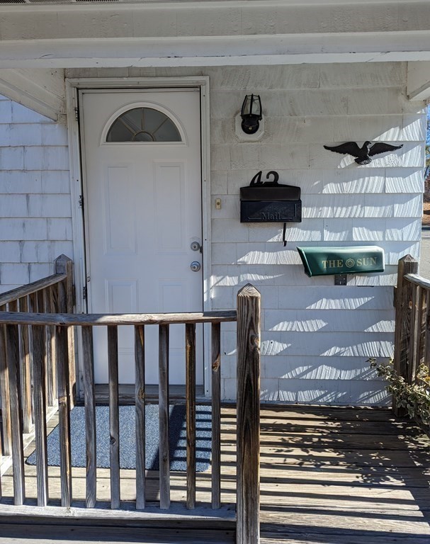 a view of a entryway door of the house