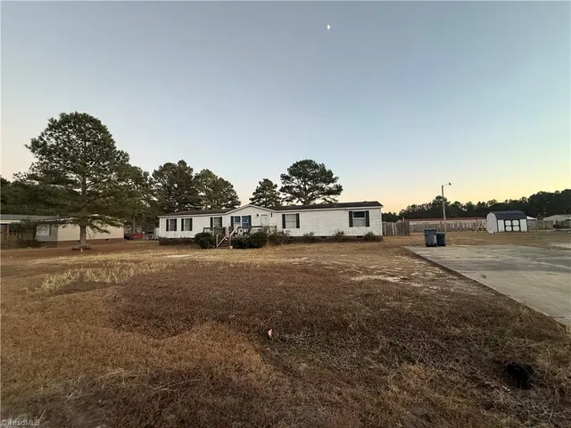 $139,900 | 270 Meadowfield Circle, Aberdeen, NC 28315