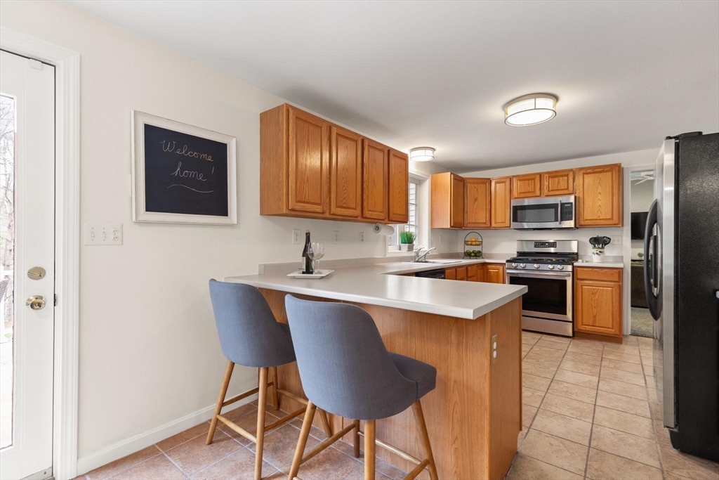 41 Chestnut Road Tyngsborough, MA 01879 - Photo 12 of 37