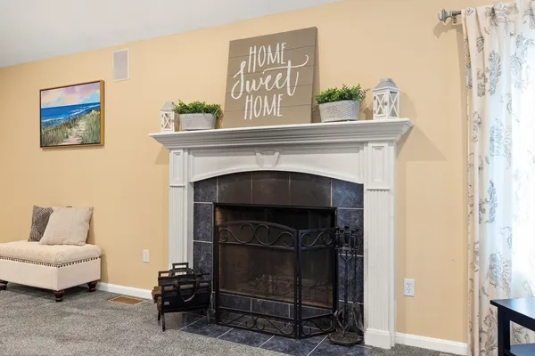 $889,000 | 41 Chestnut Road, Tyngsborough, MA 01879