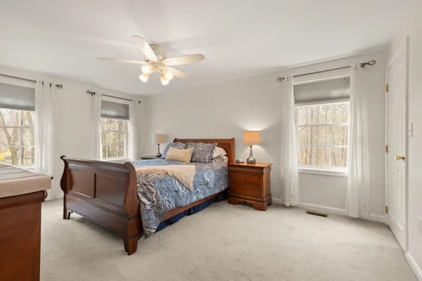 $889,000 | 41 Chestnut Road, Tyngsborough, MA 01879