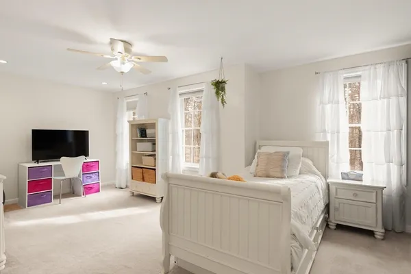 $889,000 | 41 Chestnut Road, Tyngsborough, MA 01879