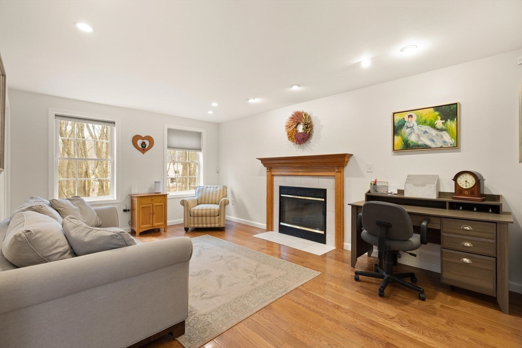 41 Chestnut Road Tyngsborough, MA 01879 - Photo 7 of 37