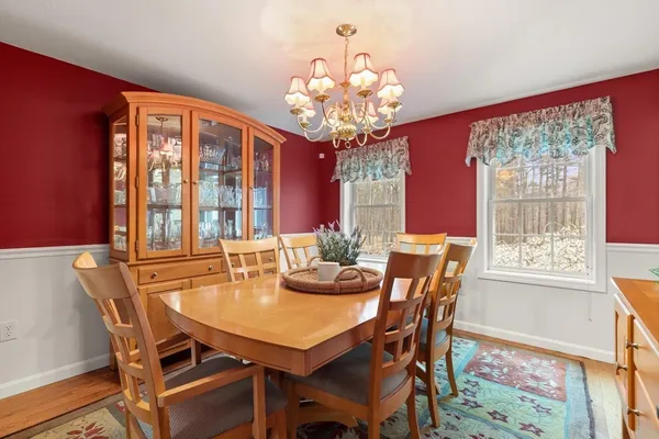 $889,000 | 41 Chestnut Road, Tyngsborough, MA 01879