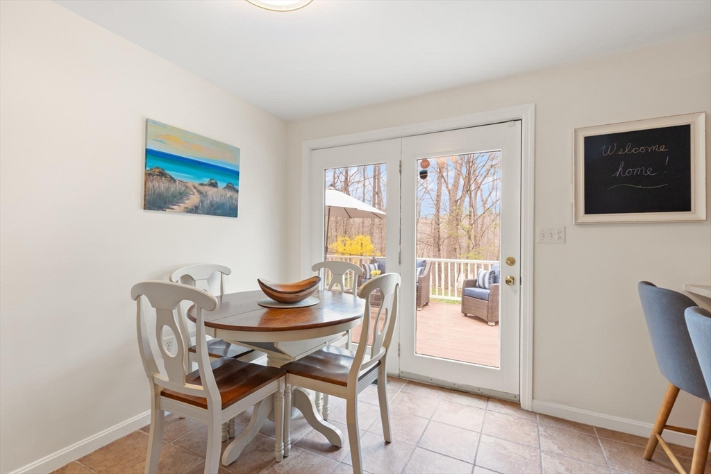 41 Chestnut Road Tyngsborough, MA 01879 - Photo 10 of 37