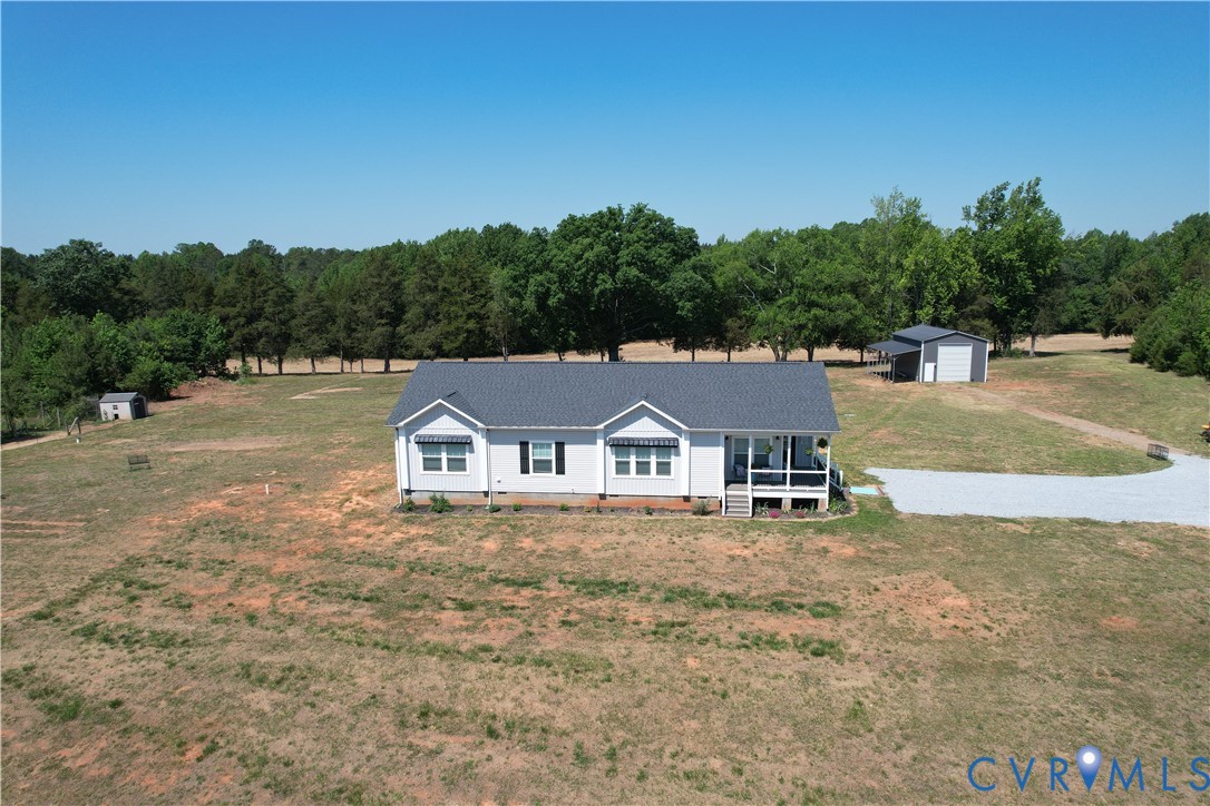 13110 Continental Road Wilsons, VA 23894 - Photo 6 of 61