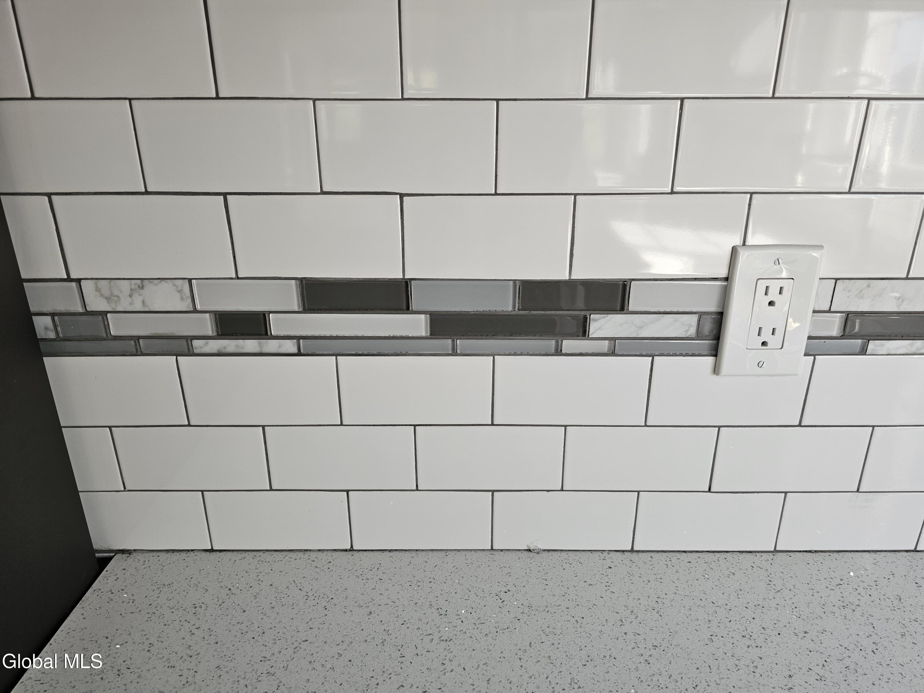 2402 Avenue B Schenectady, NY 12308 - Photo 12 of 25 20251003_121509