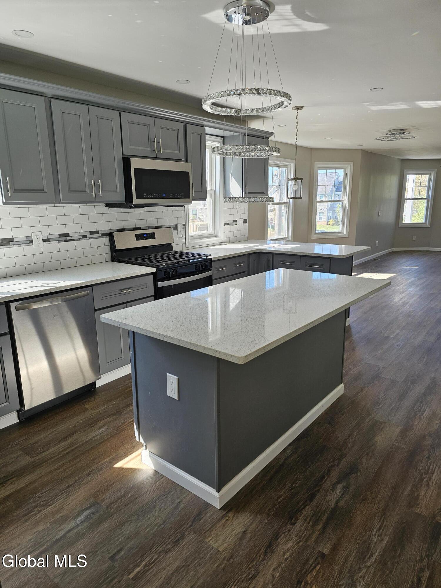 2402 Avenue B Schenectady, NY 12308 - Photo 13 of 25 20251003_121531