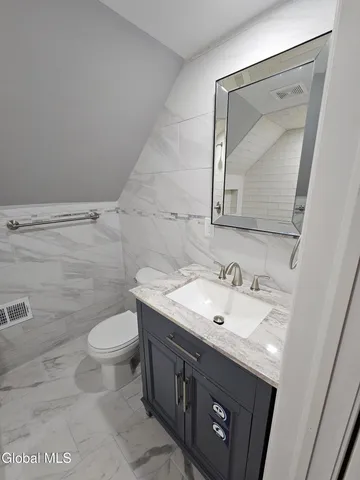 $374,900 | 2402 Avenue B, Schenectady, NY 12308