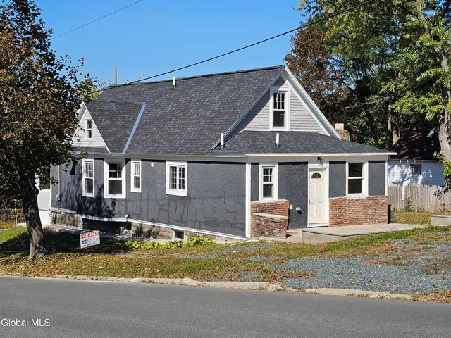 $374,900 | 2402 Avenue B, Schenectady, NY 12308