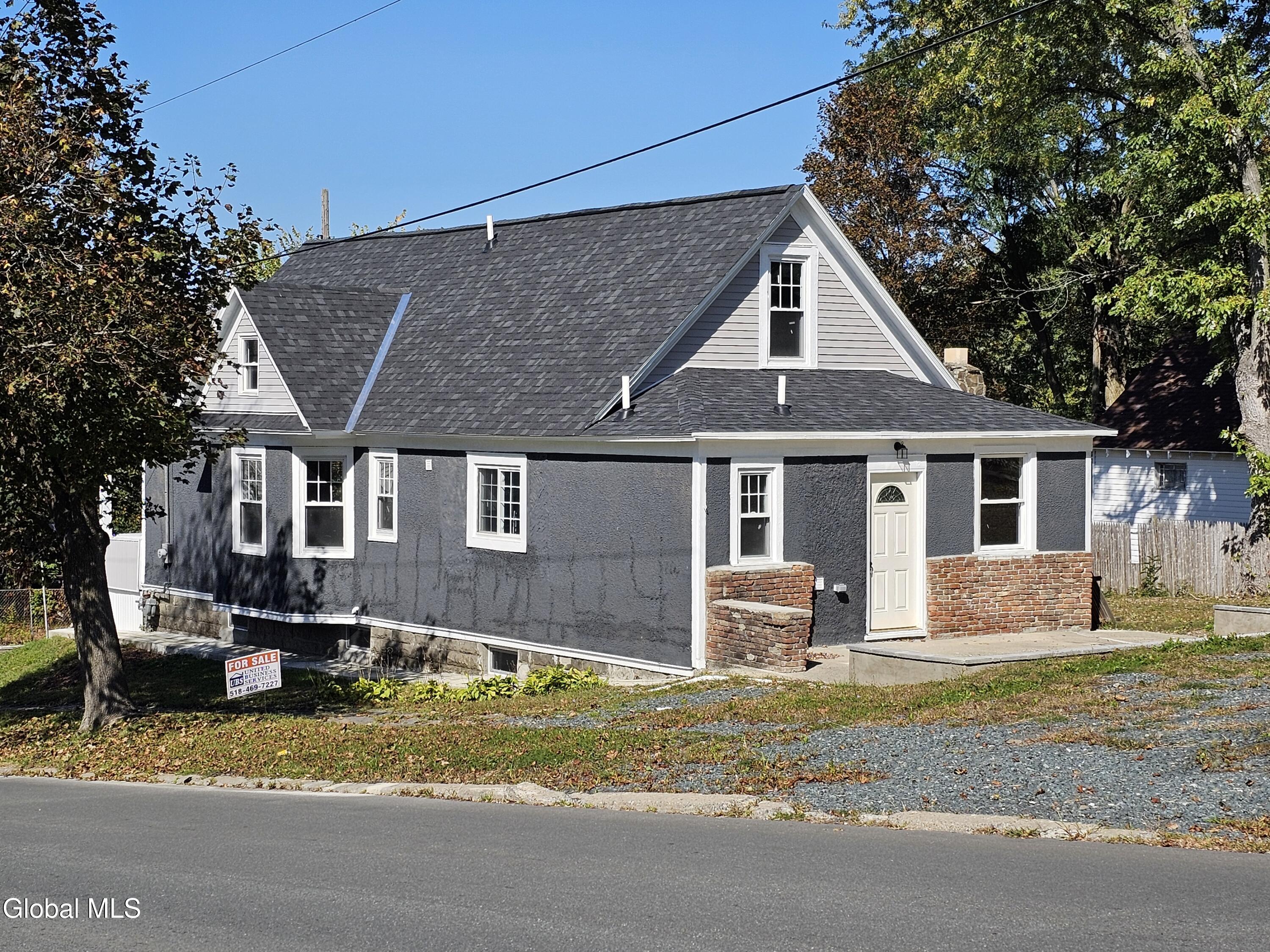 2402 Avenue B Schenectady, NY 12308 - Photo 23 of 25 20251003_120036