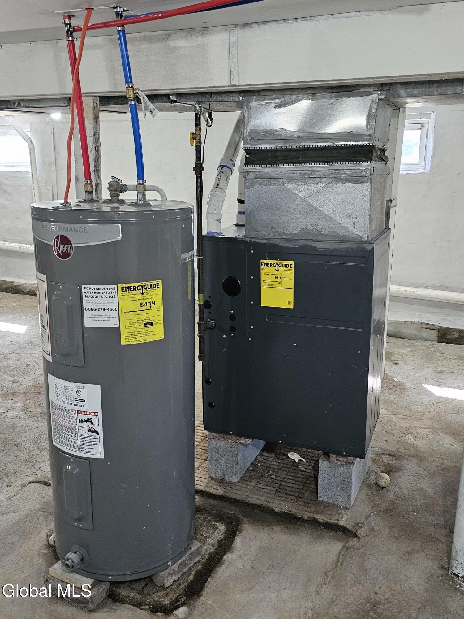 2402 Avenue B Schenectady, NY 12308 - Photo 24 of 25 20251003_121253