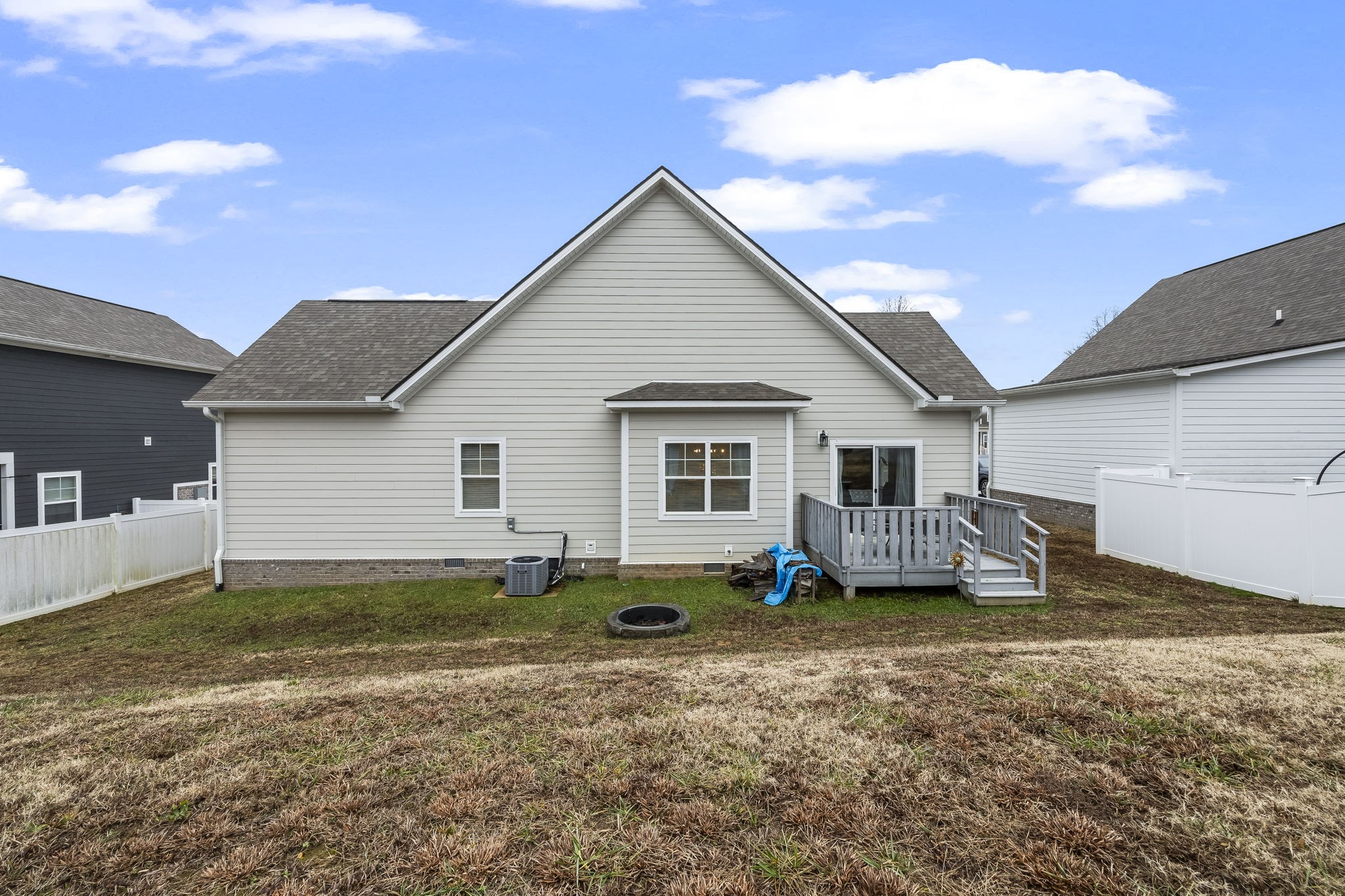 1007 Sycamore Ridge East Burns, TN 37029 - Photo 27 of 28 a view of a house with backyard