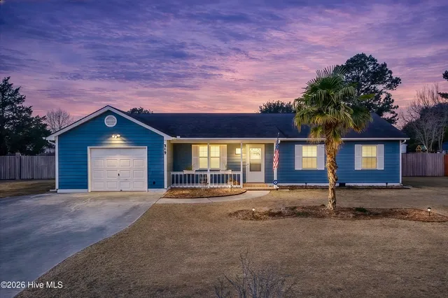 $254,900 | 319 Riggs Road, Hubert, NC 28539