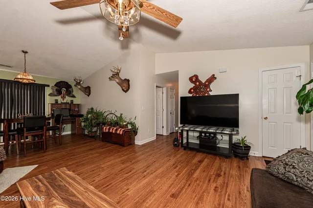 $254,900 | 319 Riggs Road, Hubert, NC 28539