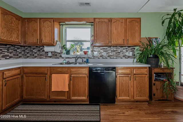 $254,900 | 319 Riggs Road, Hubert, NC 28539