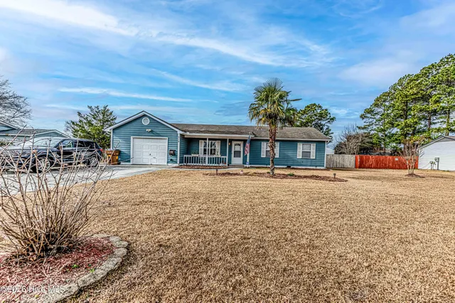 $254,900 | 319 Riggs Road, Hubert, NC 28539