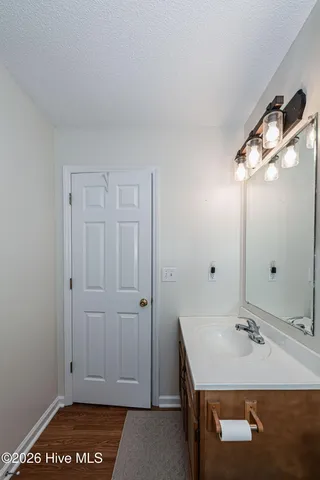 $254,900 | 319 Riggs Road, Hubert, NC 28539