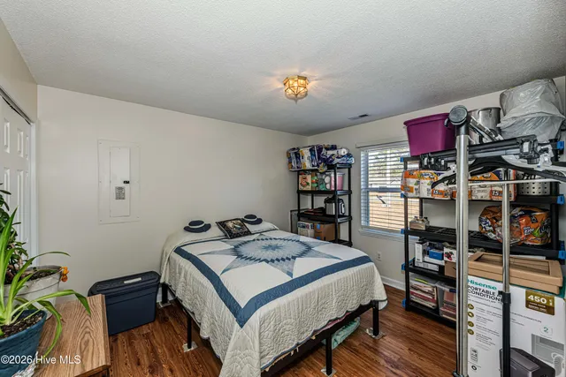 $254,900 | 319 Riggs Road, Hubert, NC 28539