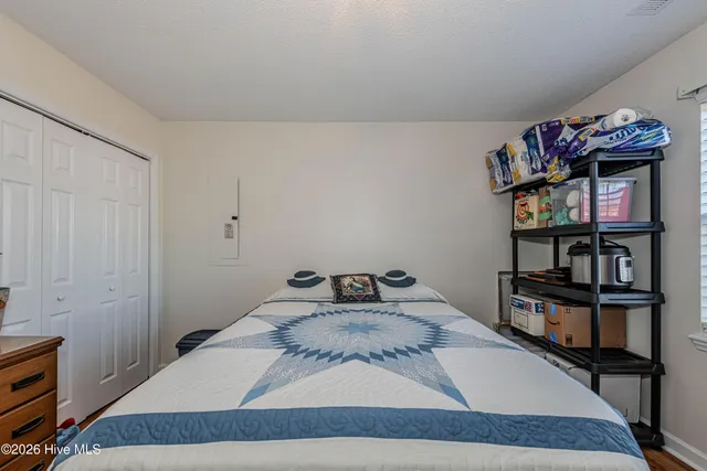 $254,900 | 319 Riggs Road, Hubert, NC 28539