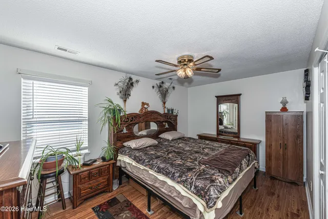 $254,900 | 319 Riggs Road, Hubert, NC 28539