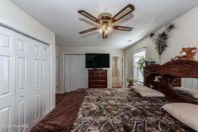 $254,900 | 319 Riggs Road, Hubert, NC 28539