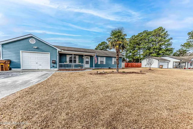 $254,900 | 319 Riggs Road, Hubert, NC 28539