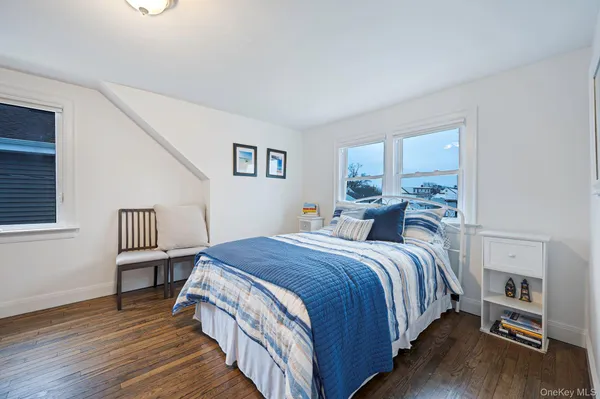 $749,999 | 677 South 9th Street, Lindenhurst, NY 11757