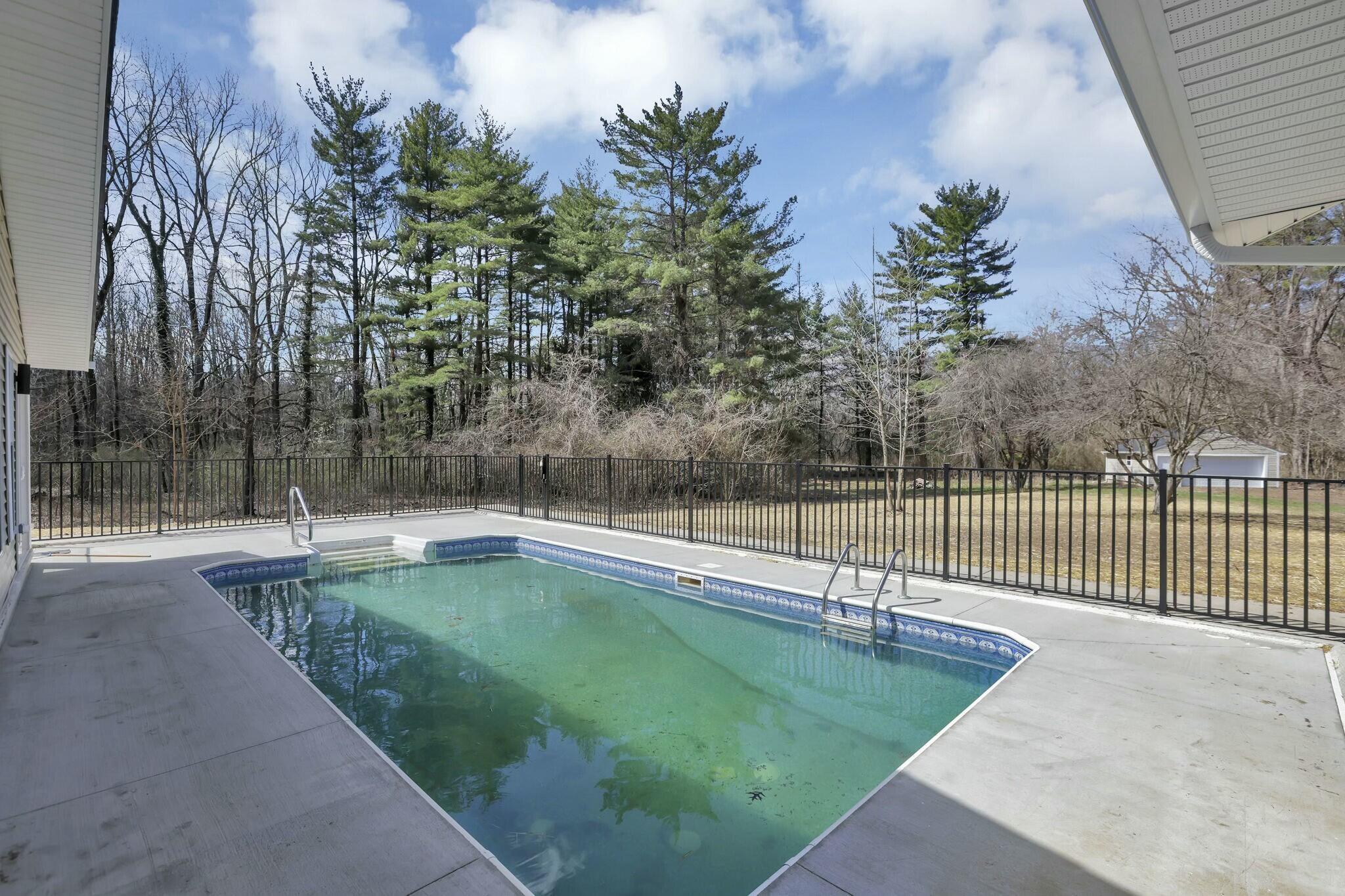 3301 Daglow Road Columbus, OH 43232 - Photo 48 of 60 INGROUND POOL - new liner, pump, vacuum and fence!