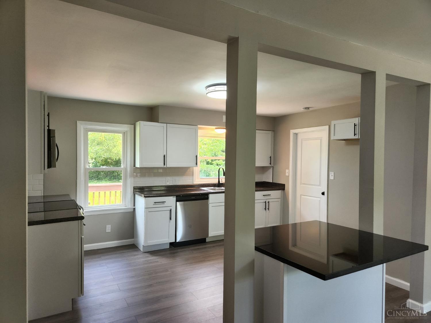 5646 Samver Road Cincinnati, OH 45239 - Photo 6 of 10