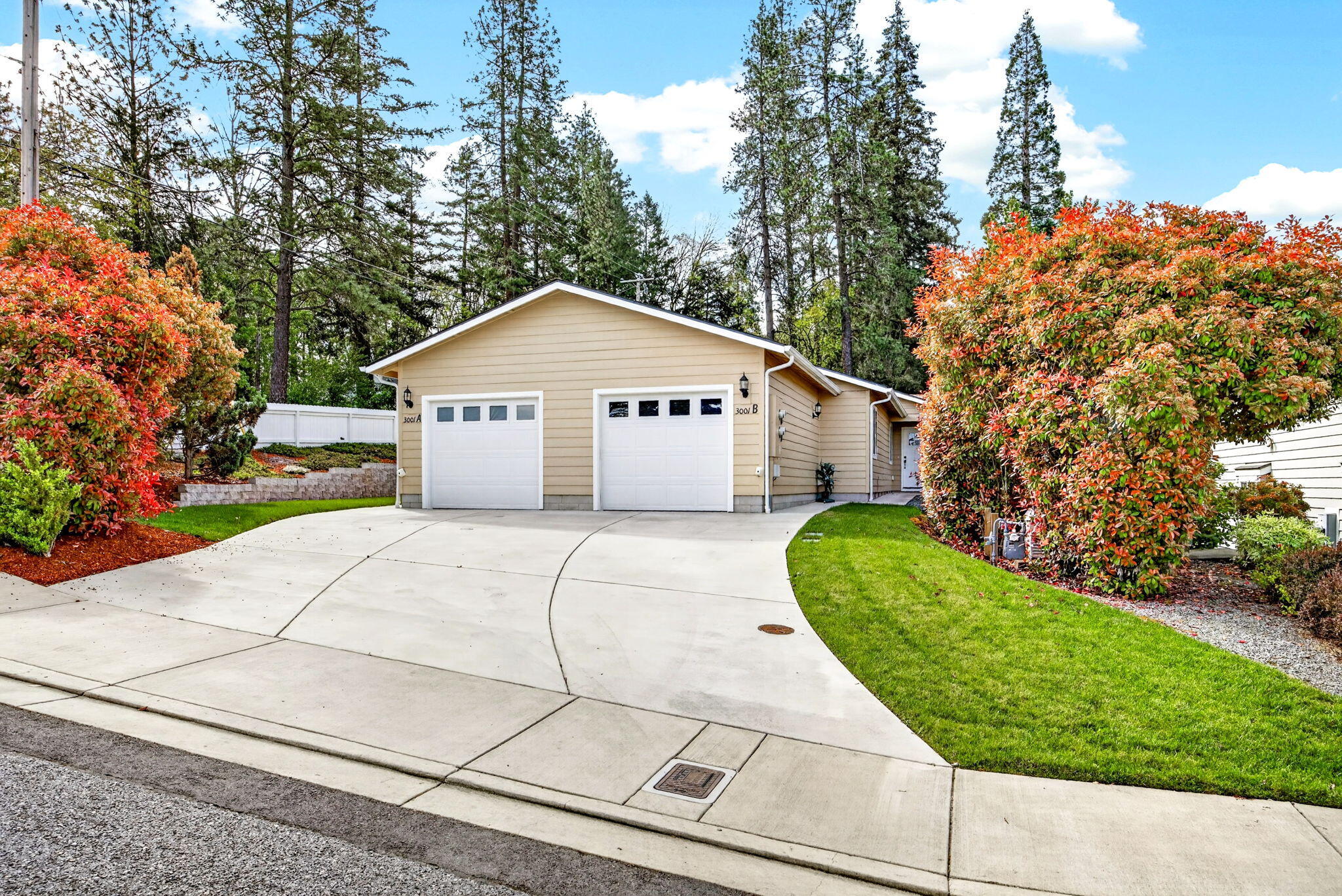 3001 Southwest University Road, Unit A & B Grants Pass, OR 97527 - Photo 3 of 38