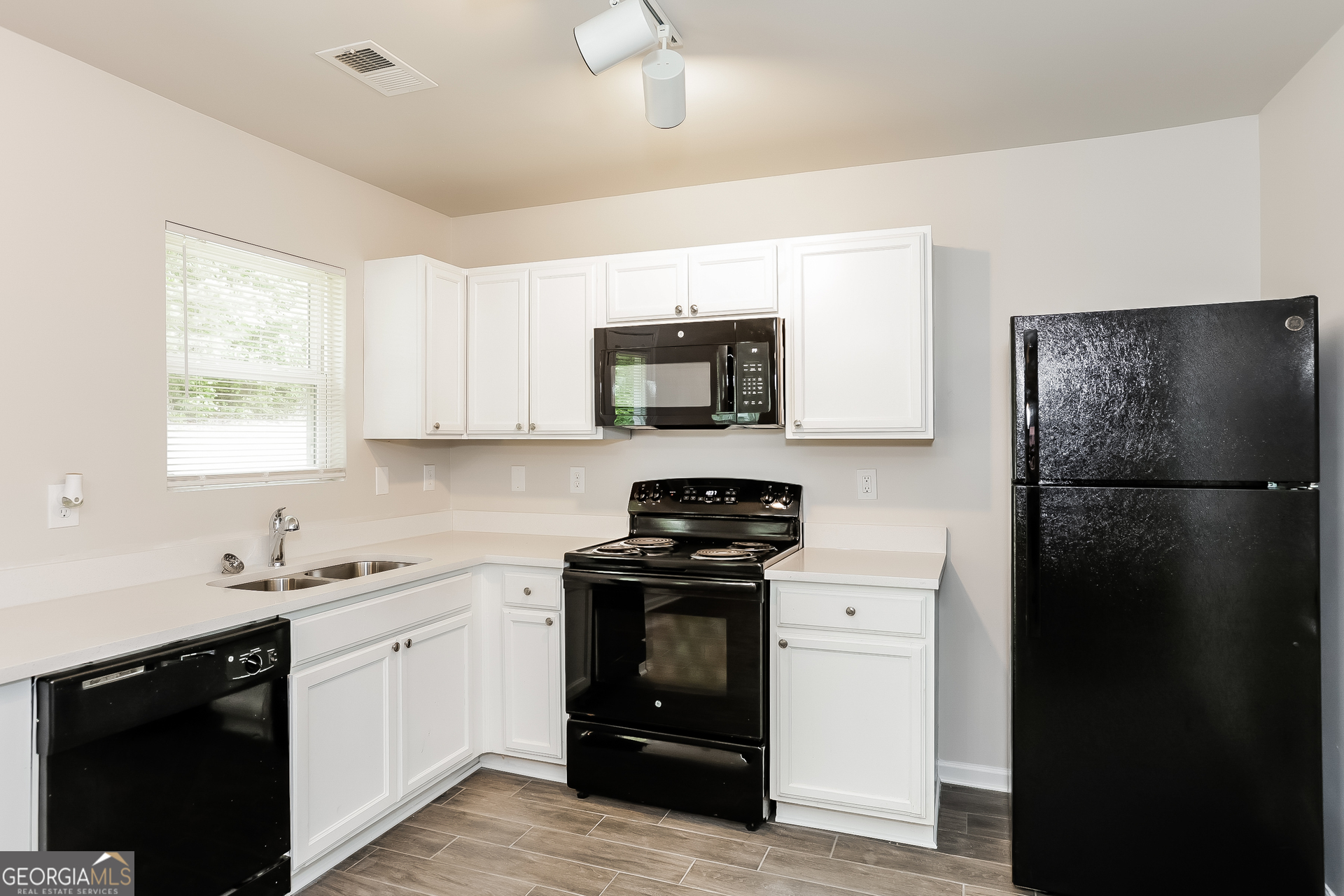 508 Brady Drive Villa Rica, GA 30180 - Photo 5 of 17