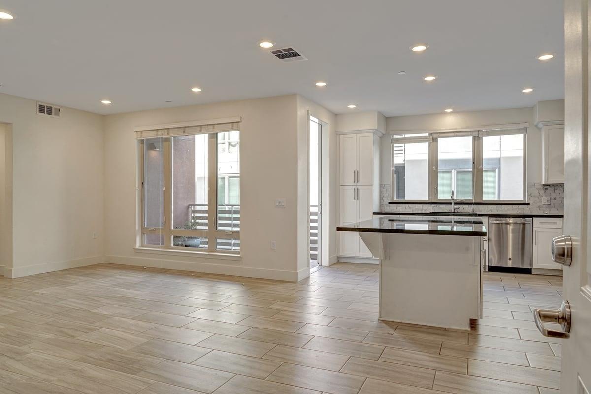 330 Riesling Avenue, Unit 21 Milpitas, CA 95035 - Photo 3 of 37