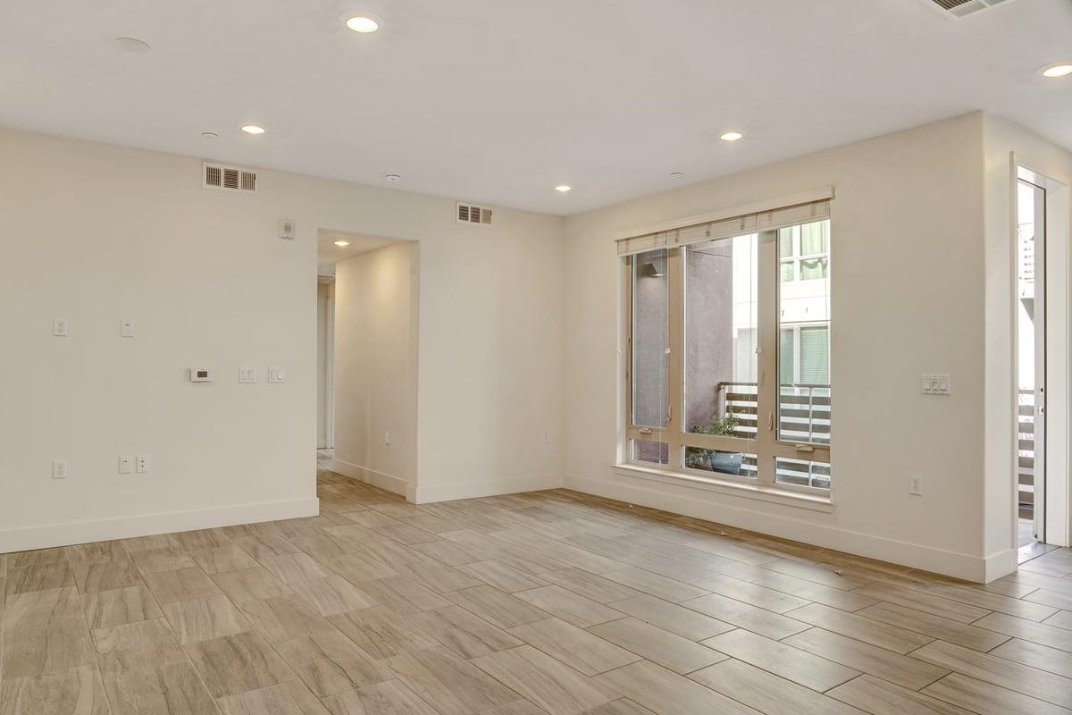 330 Riesling Avenue, Unit 21 Milpitas, CA 95035 - Photo 4 of 37