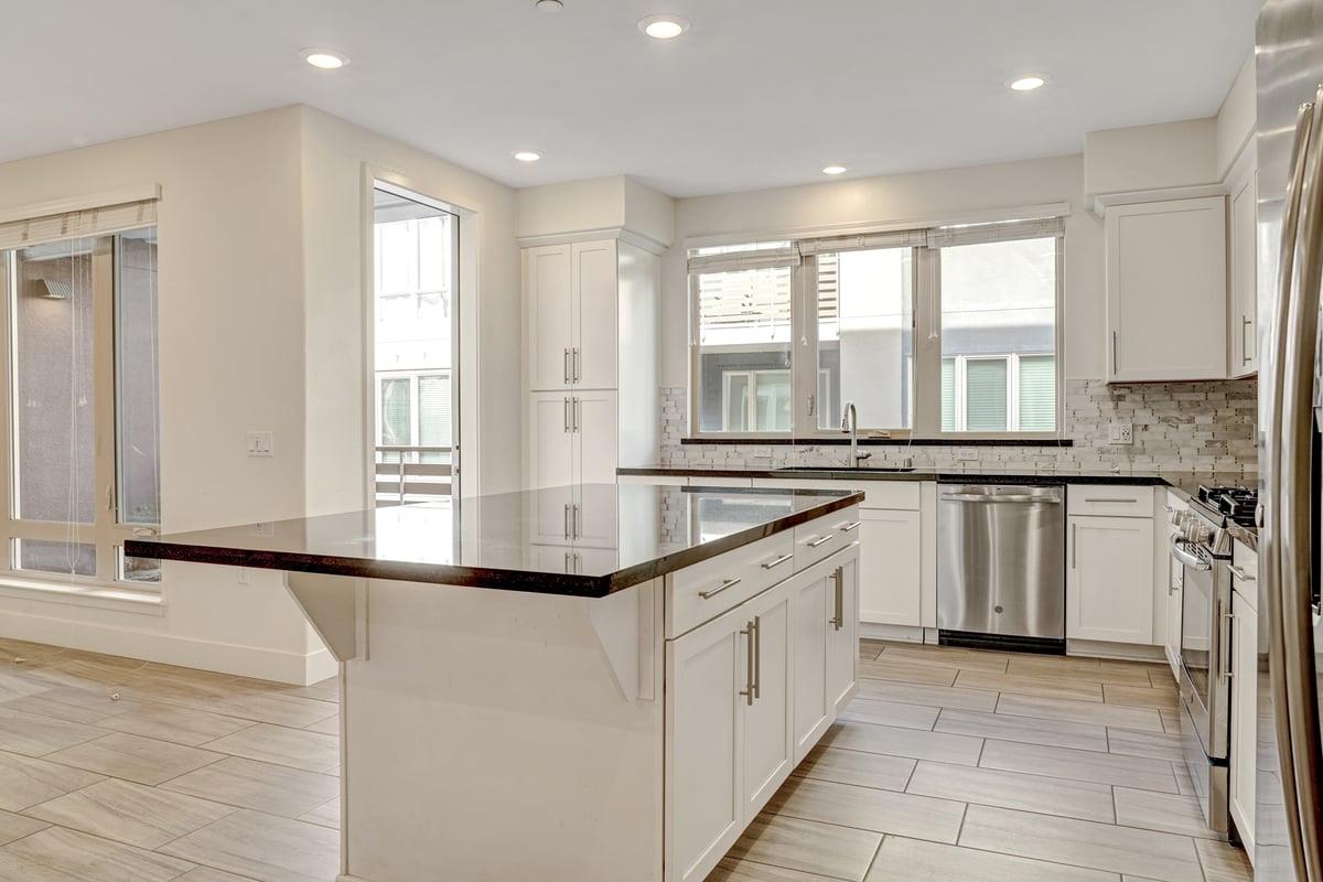 330 Riesling Avenue, Unit 21 Milpitas, CA 95035 - Photo 6 of 37