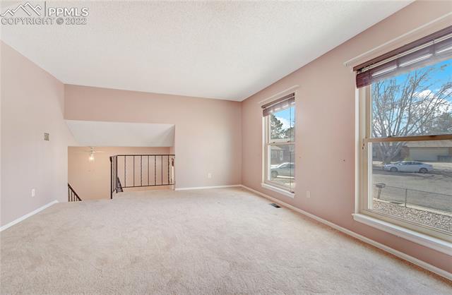 2433 Ranch Lane Colorado Springs, CO 80918 - Photo 6 of 27