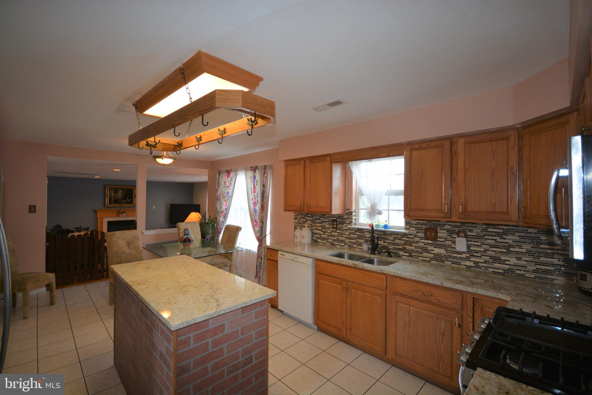 856 Frosty Hollow Road Langhorne, PA 19047 - Photo 11 of 49 Kitchen