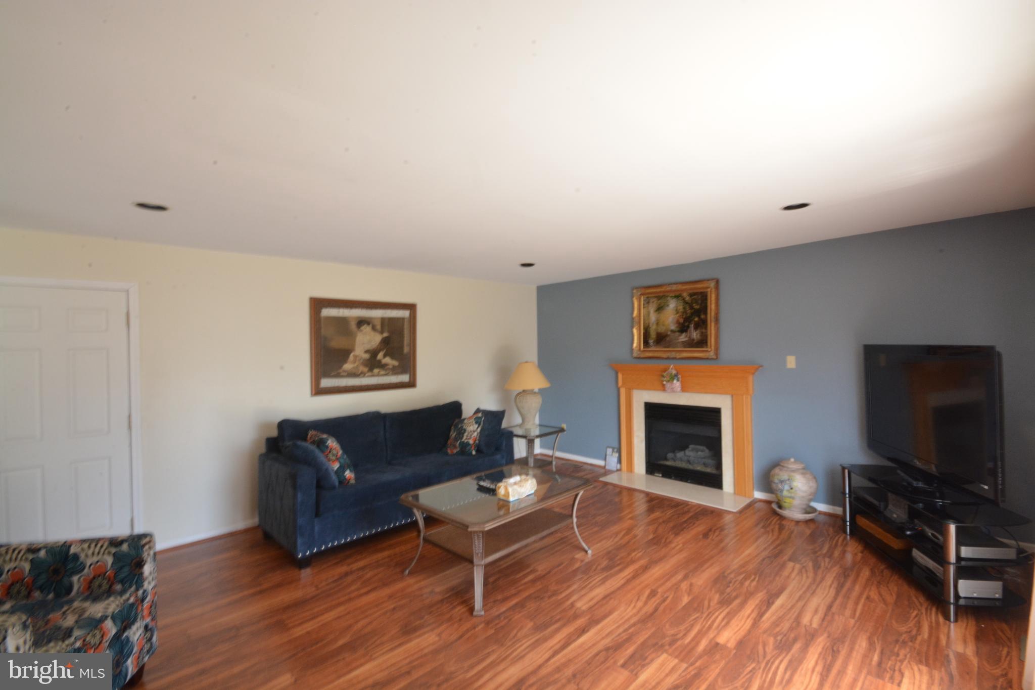 856 Frosty Hollow Road Langhorne, PA 19047 - Photo 15 of 49 Family Room