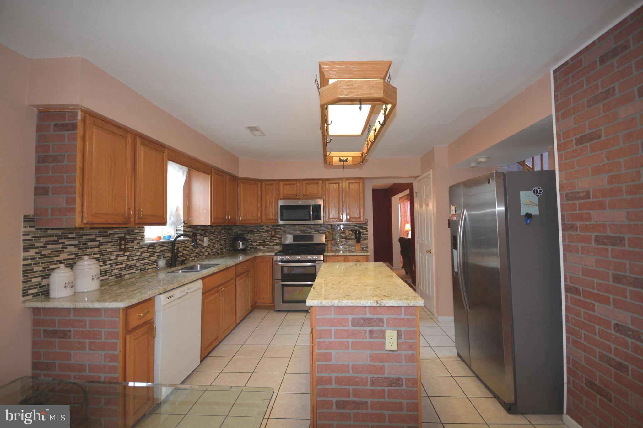 856 Frosty Hollow Road Langhorne, PA 19047 - Photo 9 of 49 Kitchen