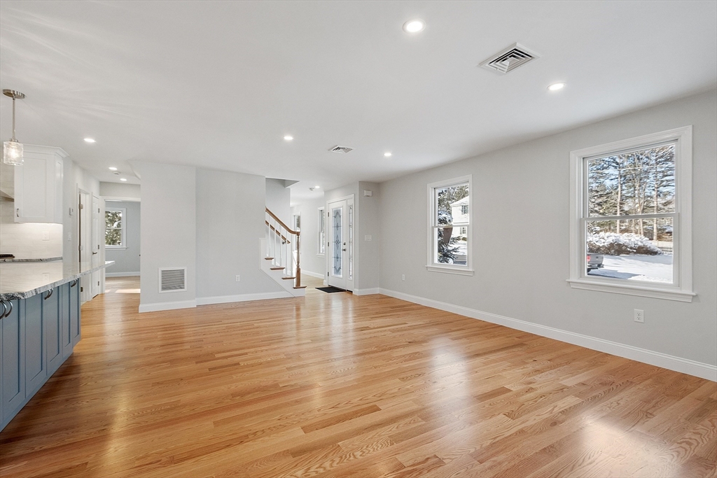 37 Montview Road Chelmsford, MA 01824 - Photo 11 of 42