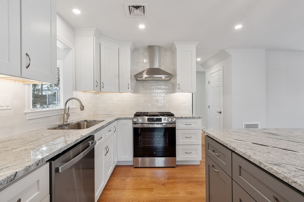 37 Montview Road Chelmsford, MA 01824 - Photo 14 of 42